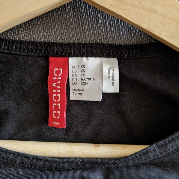 H&M long sleeved crop top - Picture 2 of 3